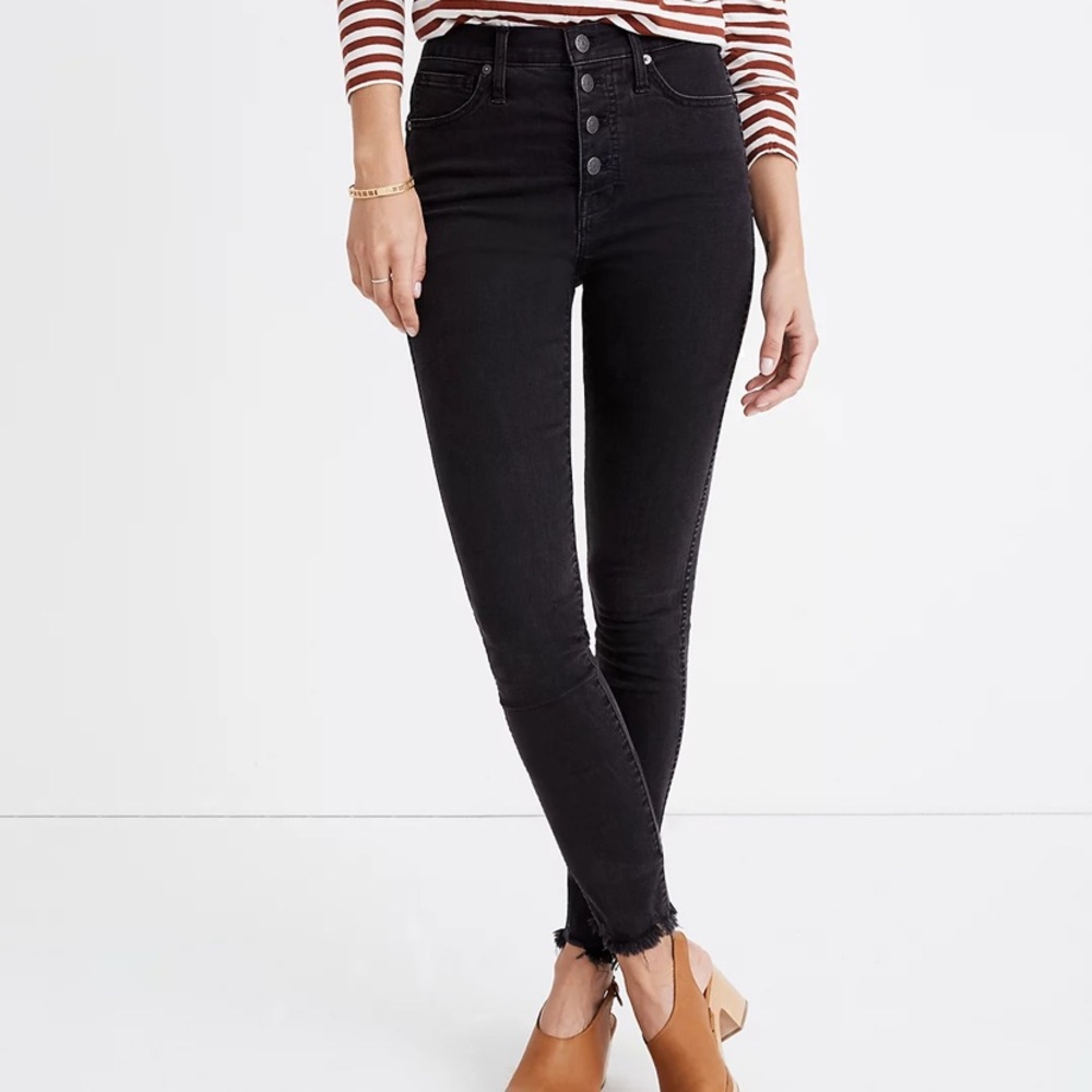 Black Madewell skinny jeans with frayed hems - stretchy!
